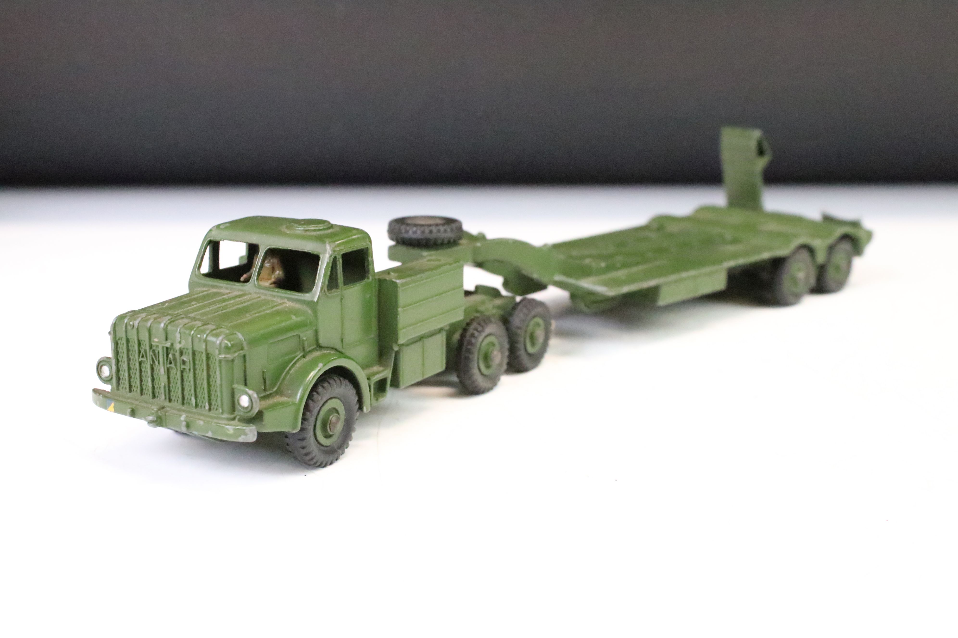 Three boxed Dinky military diecast models to include 697 25-Pounder Field Gun Set, 660 Tank - Image 6 of 13