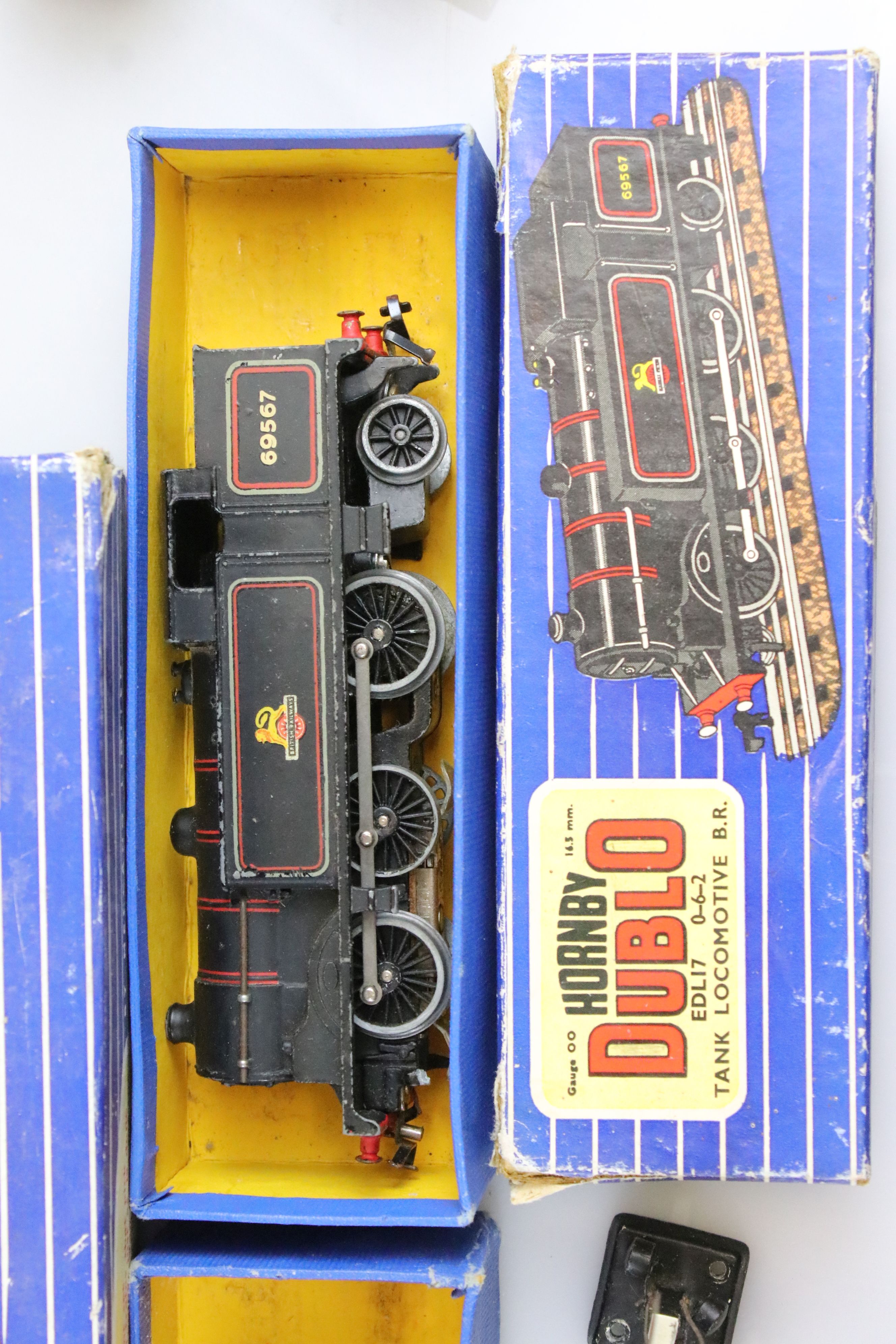 Large quantity of Hornby Dublo / O gauge / OO gauge model railway to include 2 x boxed Hornby - Image 7 of 14