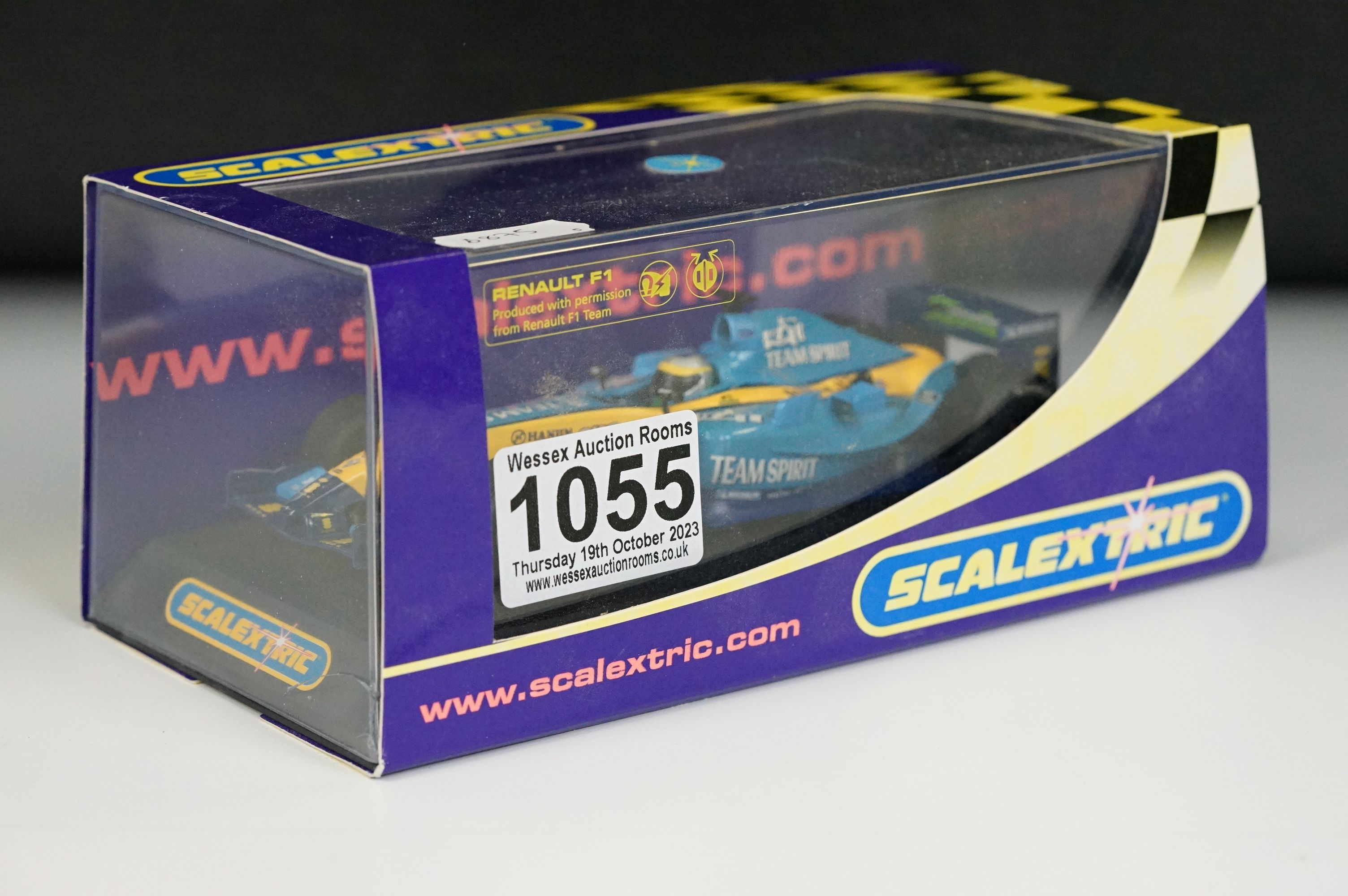 Five boxed / cased Scalextric slot cars to include C2667 McLaren Mercedes F1 MP4 16 No 10, C2677 - Image 10 of 11