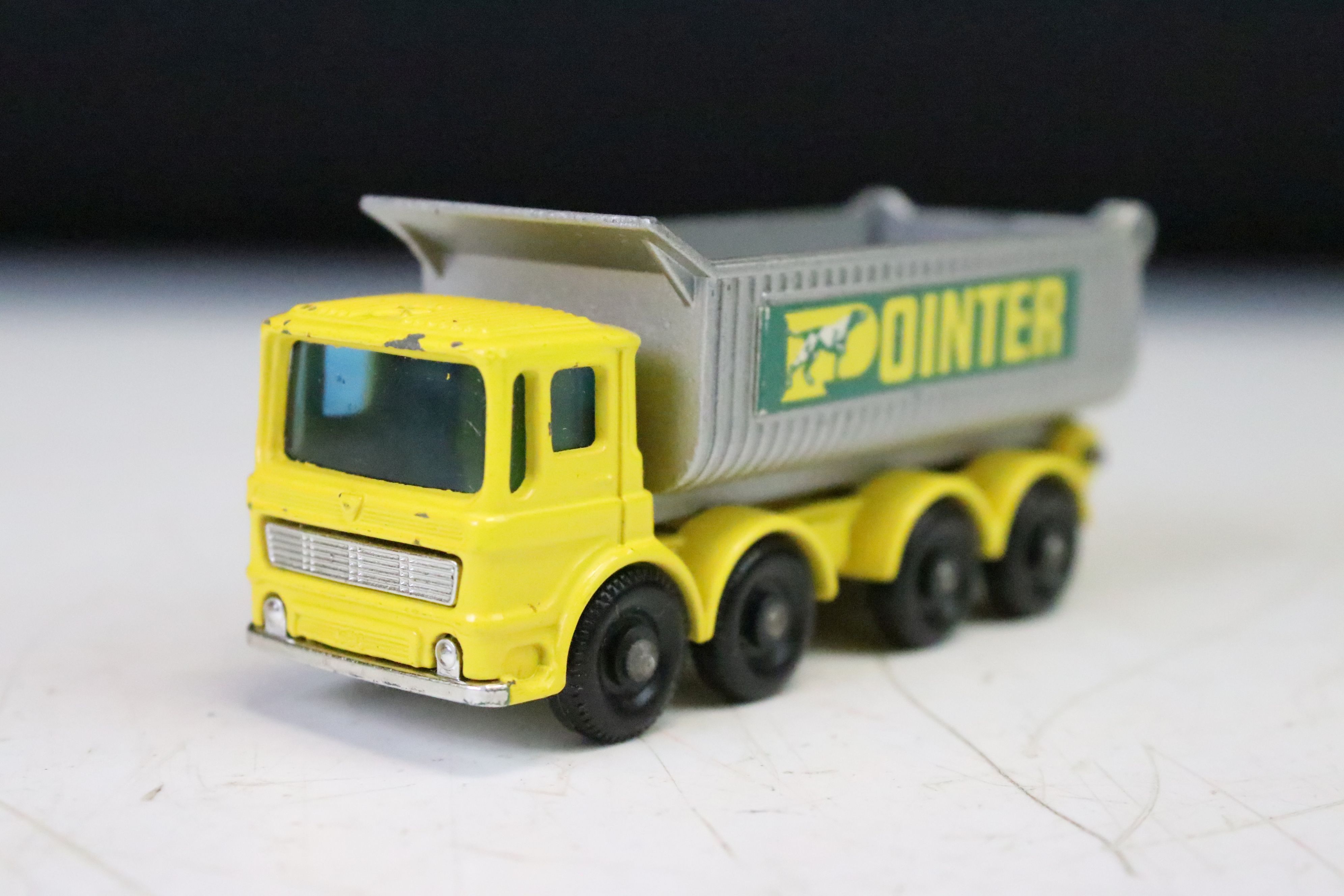 10 Boxed Matchbox 75 Series diecast models to include 51 8 Wheel Tipper, 2 x 47 DAF Tipper Container - Image 6 of 33