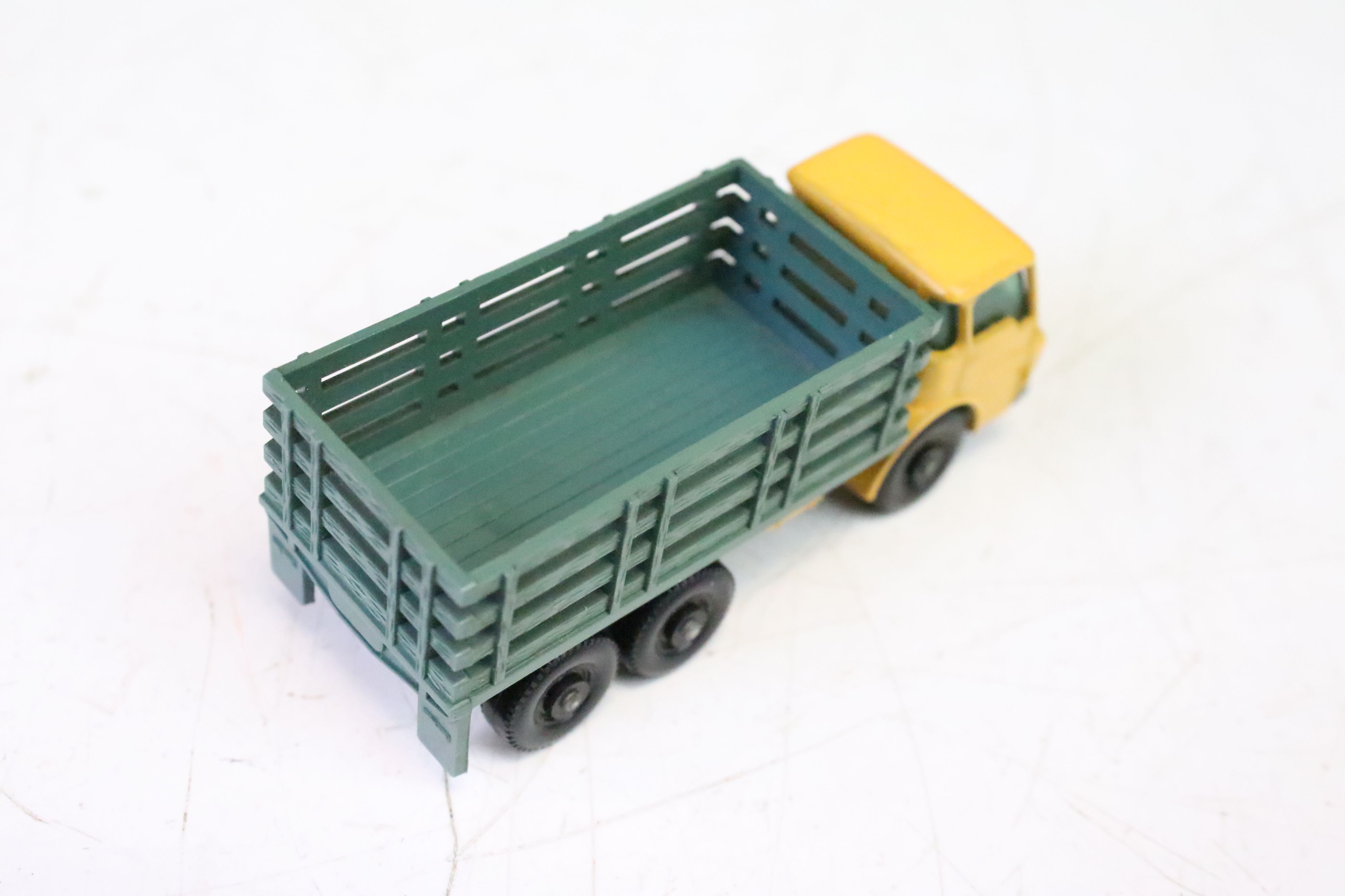 10 Boxed Matchbox 75 Series diecast models to include 51 8 Wheel Tipper, 2 x 47 DAF Tipper Container - Image 3 of 33