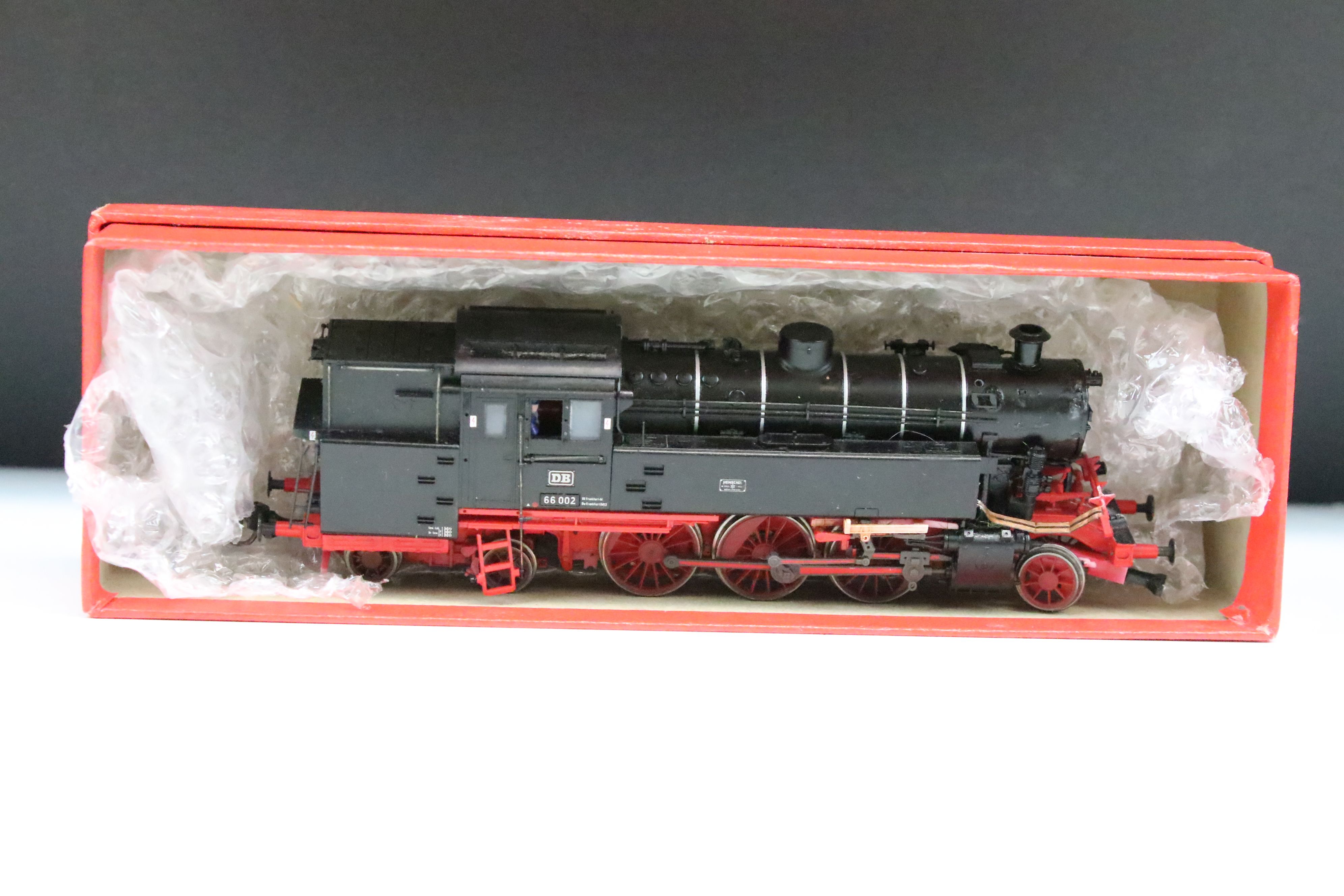 Four Triang / Hornby OO gauge locomotives to include boxed Princess Victoria and boxed The - Image 4 of 6