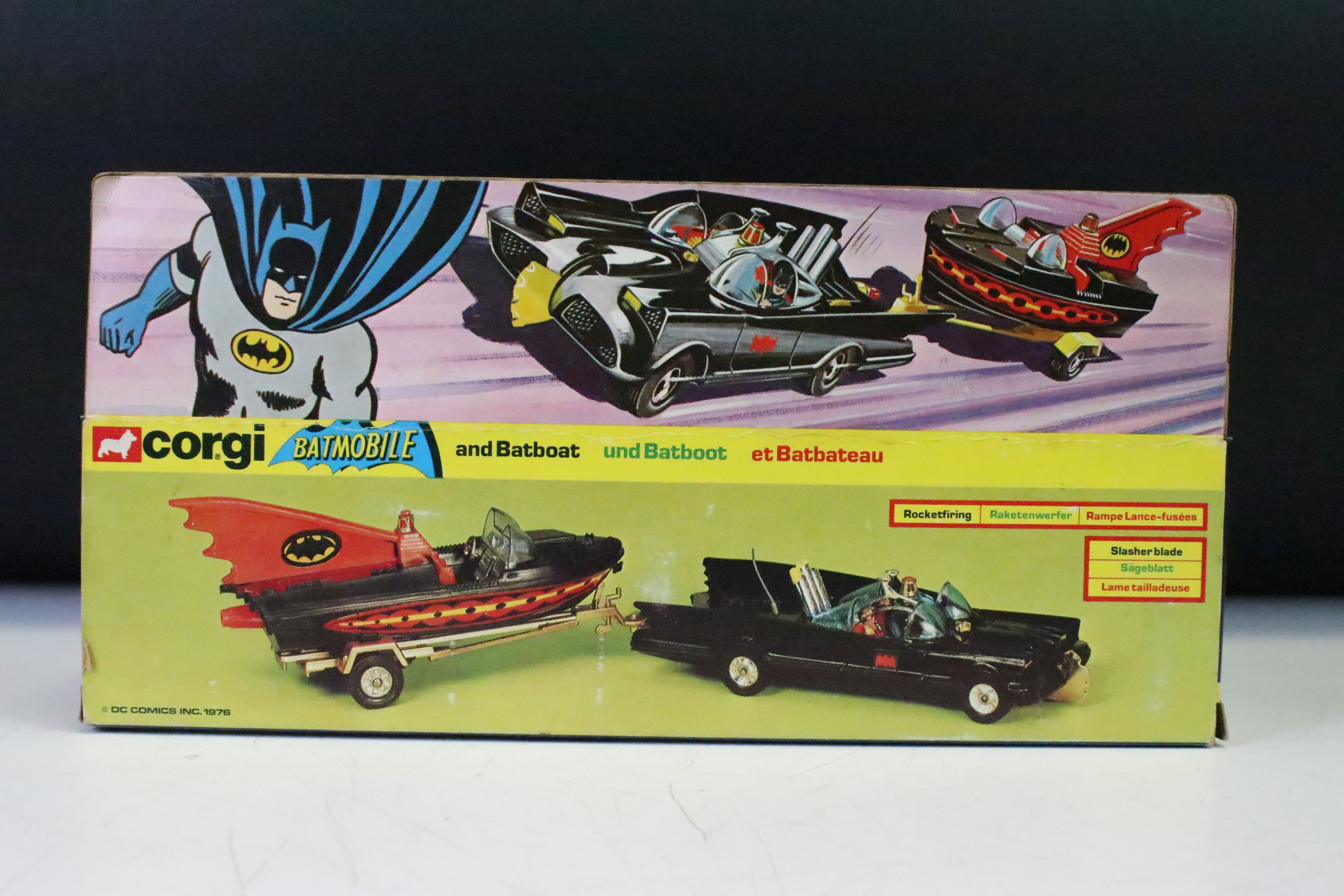 Boxed Corgi 3 Batmobile and Batboat diecast model set, complete with Batman & Robin figures, diecast - Image 5 of 5