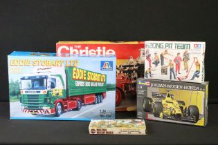 Five boxed plastic model kits / figure set to include Italeri 1/24 708 Eddie Stobart Truck &