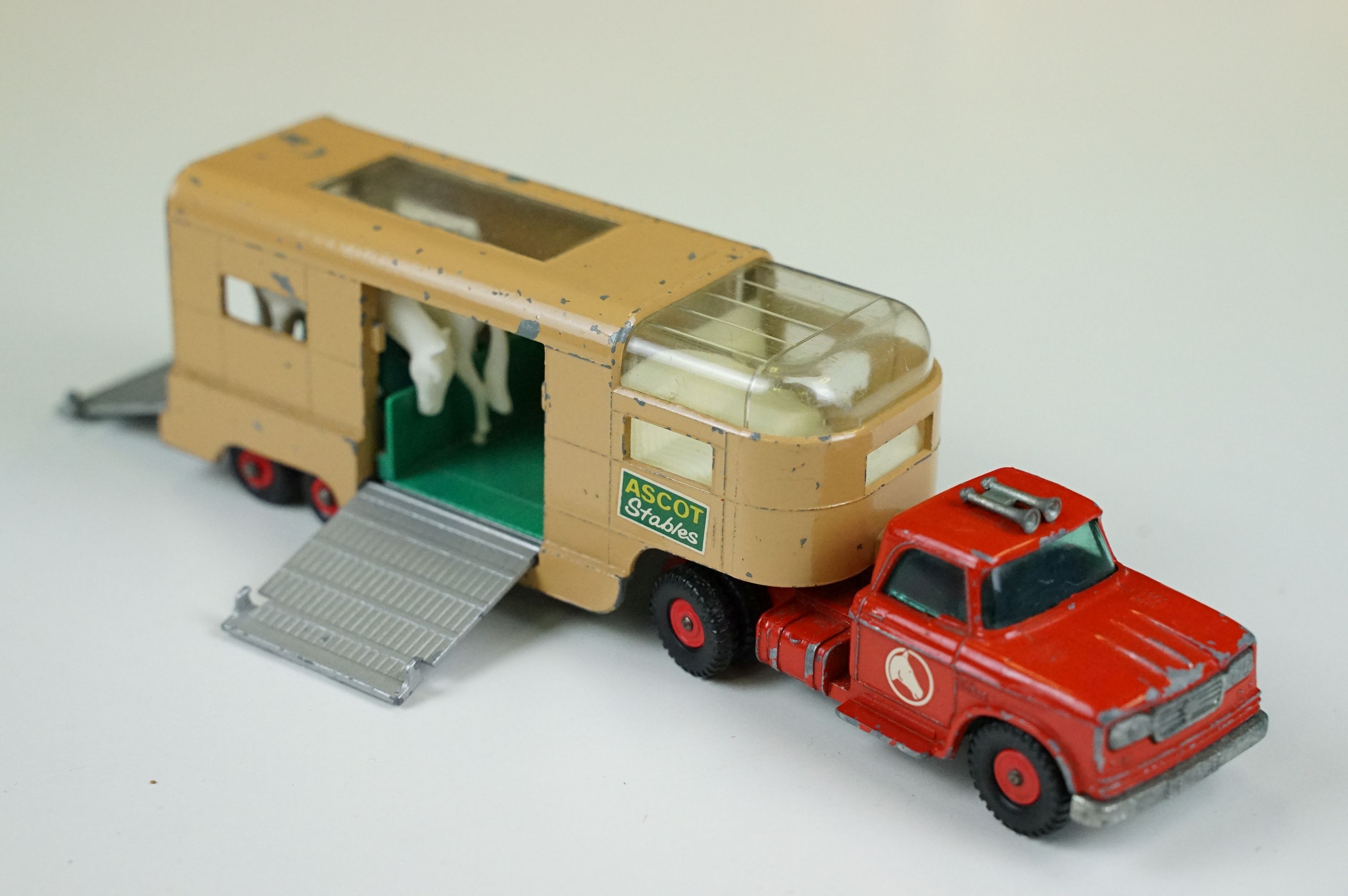 10 Mid 20th C play worn diecast models to include a boxed Dinky 581 Horse Box, Corgi Marlin - Image 3 of 16