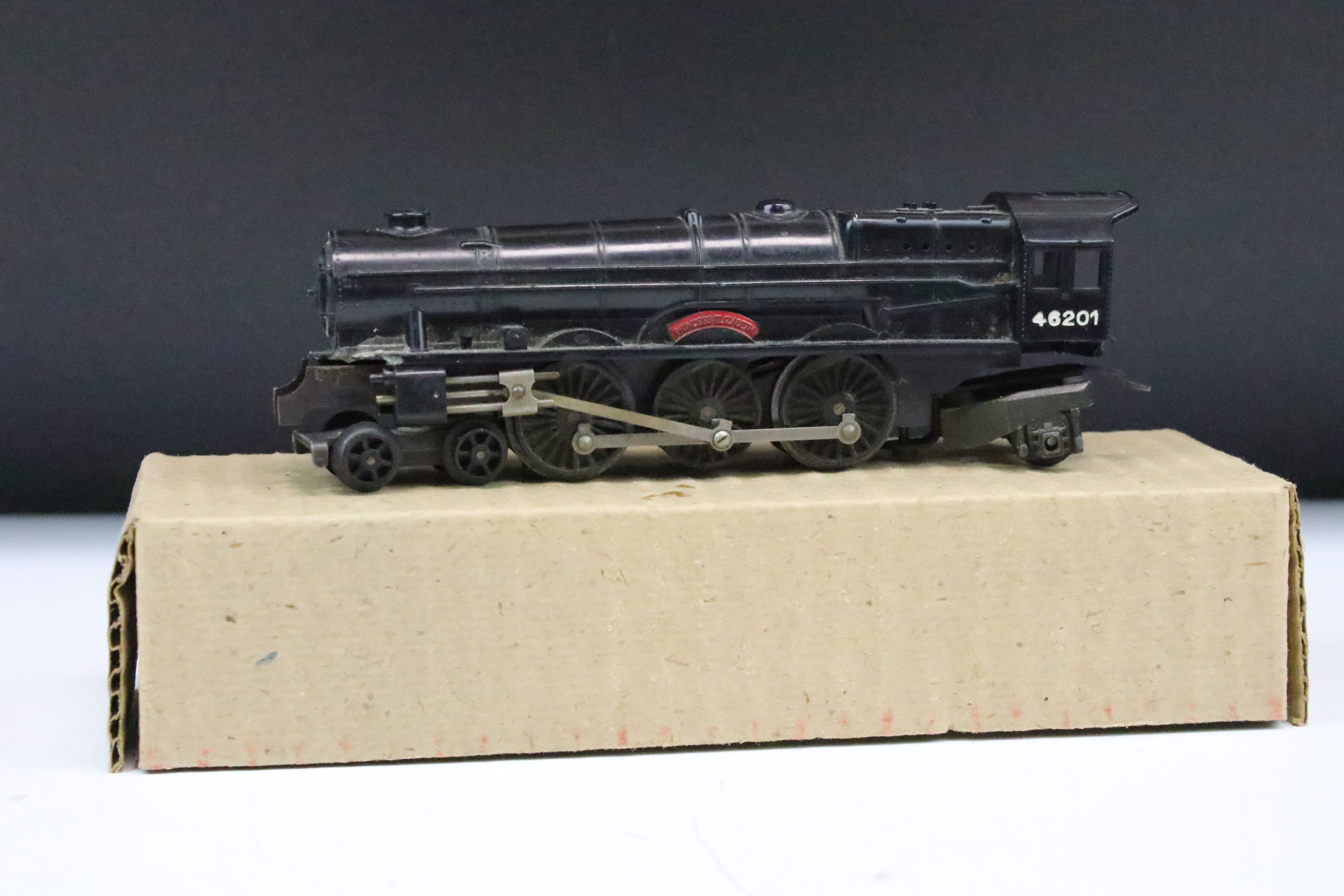 Four Triang / Hornby OO gauge locomotives to include boxed Princess Victoria and boxed The - Image 6 of 6