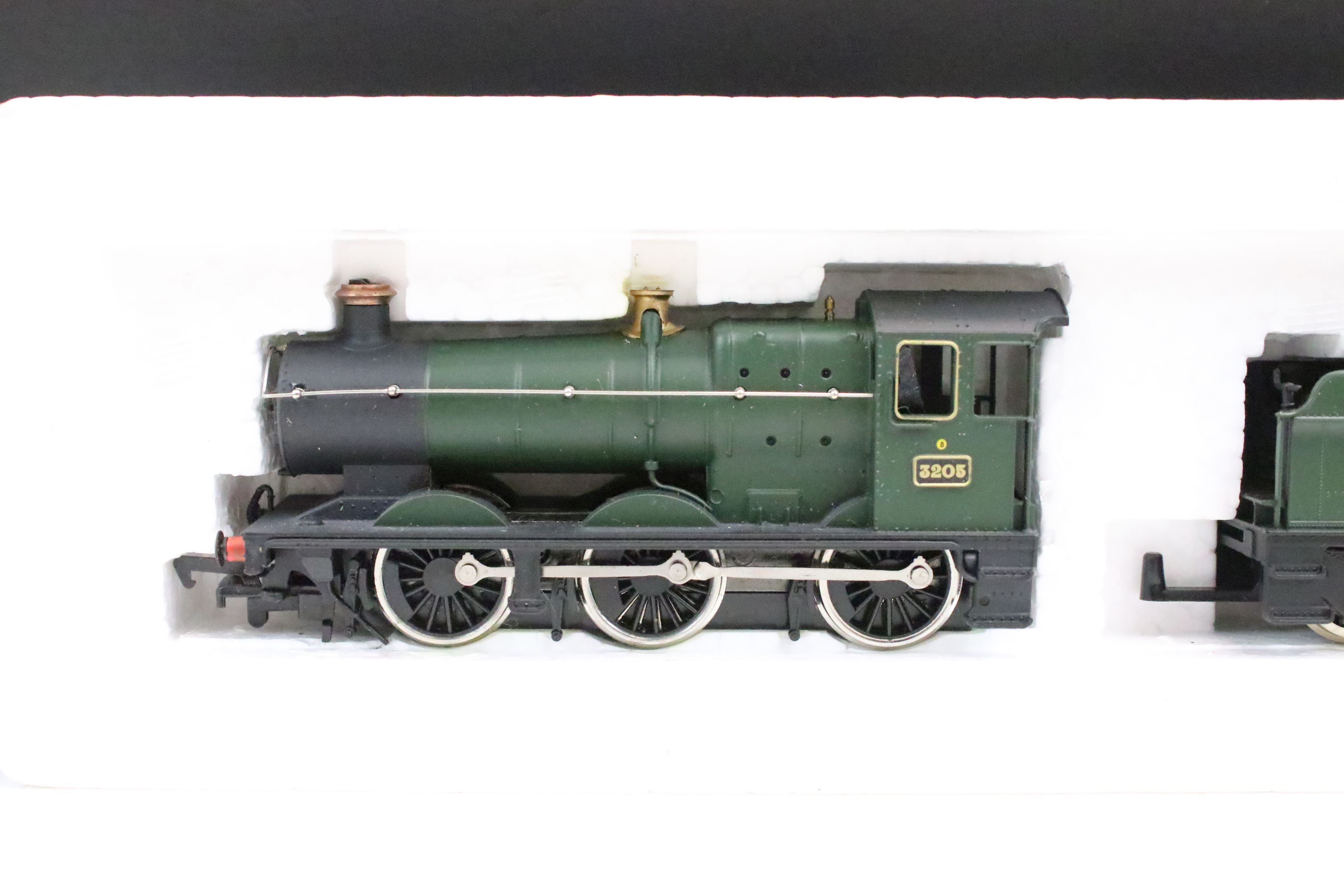 Two boxed OO gauge locomotives to include Palitoy Mainline 37058 0-6-0 2251 Class Collett Locomotive - Image 7 of 10