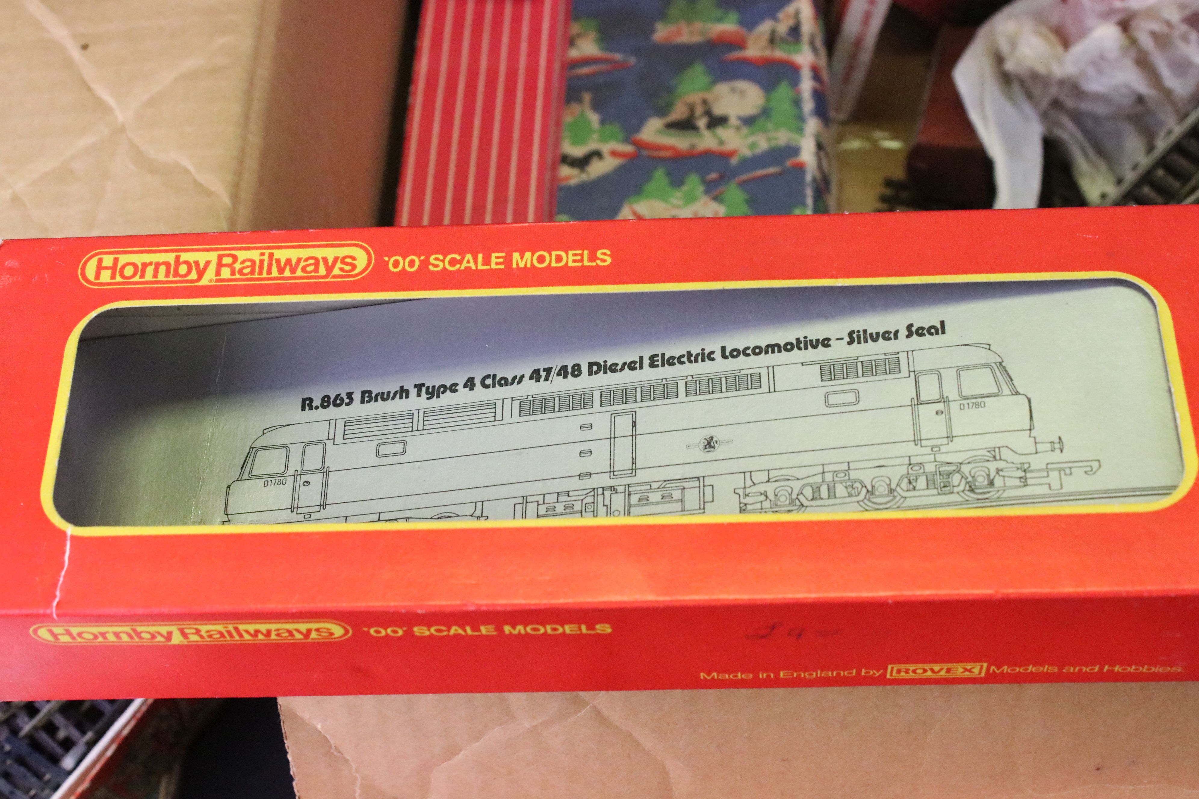 Collection of Hornby Dublo and OO gauge model railway to include boxed 2234 Deltic Diesel Electric - Image 11 of 11