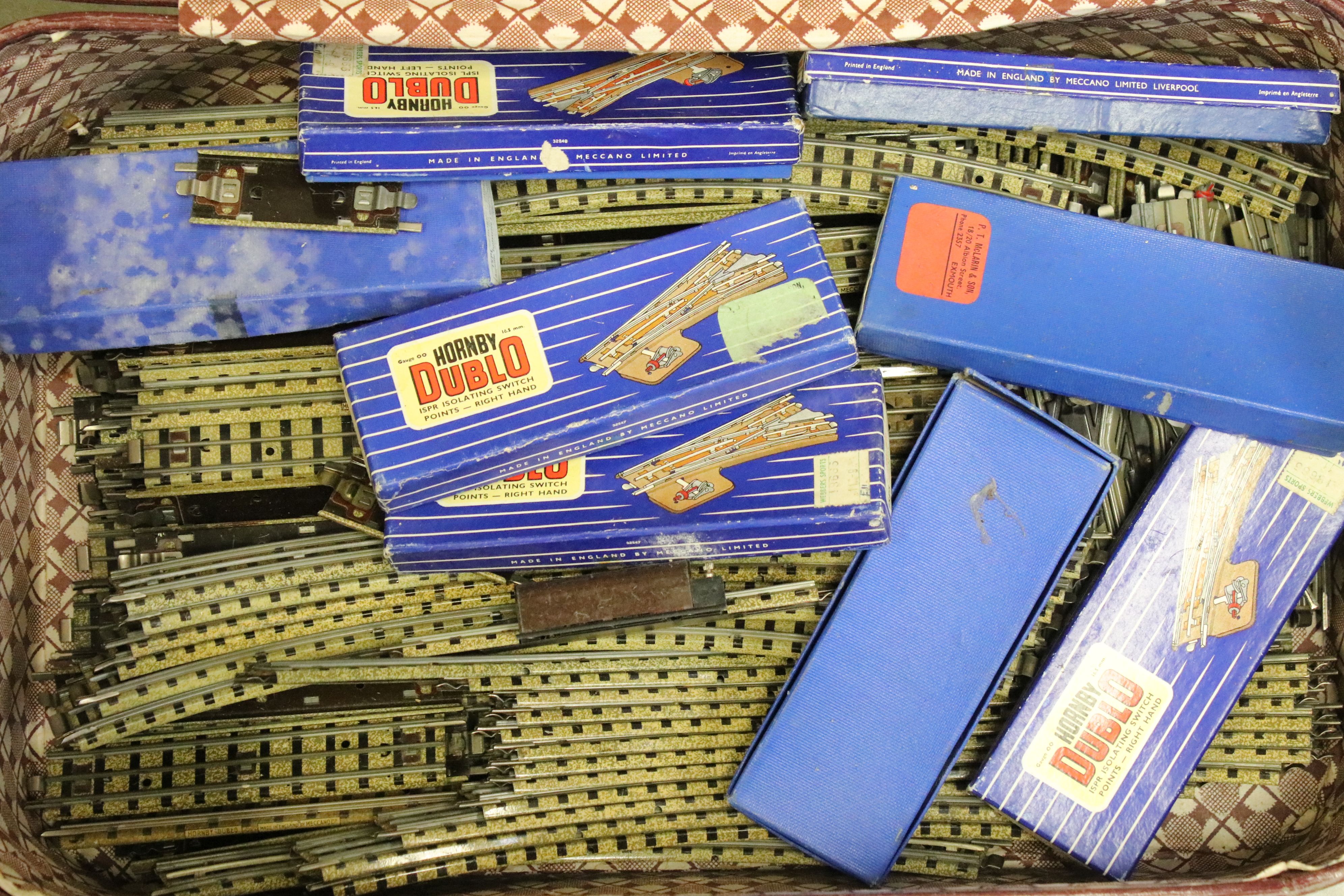 Large quantity of Hornby Dublo / O gauge / OO gauge model railway to include 2 x boxed Hornby - Image 11 of 14