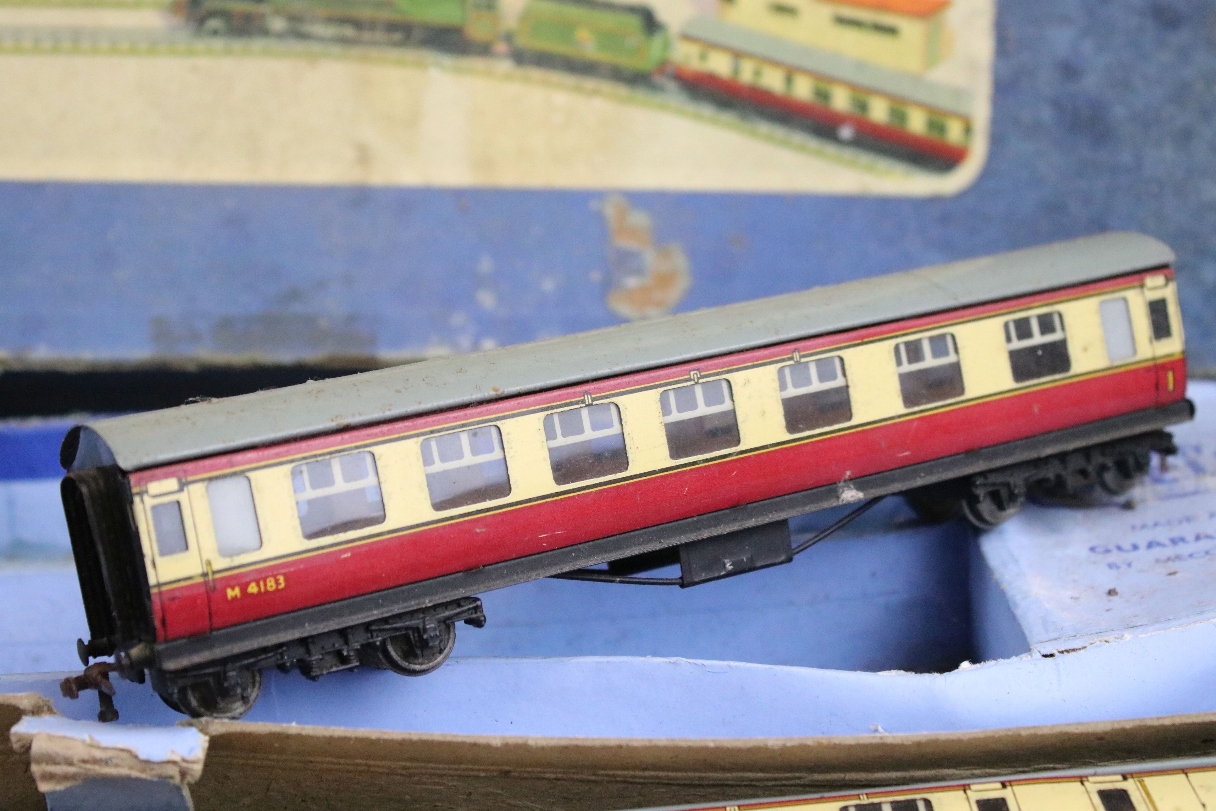 Large quantity of Hornby Dublo / O gauge / OO gauge model railway to include 2 x boxed Hornby - Image 6 of 14