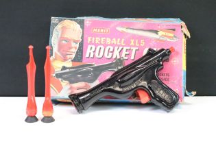 Boxed Merit Steve Zodiac Fireball XL5 Rocket Gun with 2 x safety rockets , gun condition is gd,