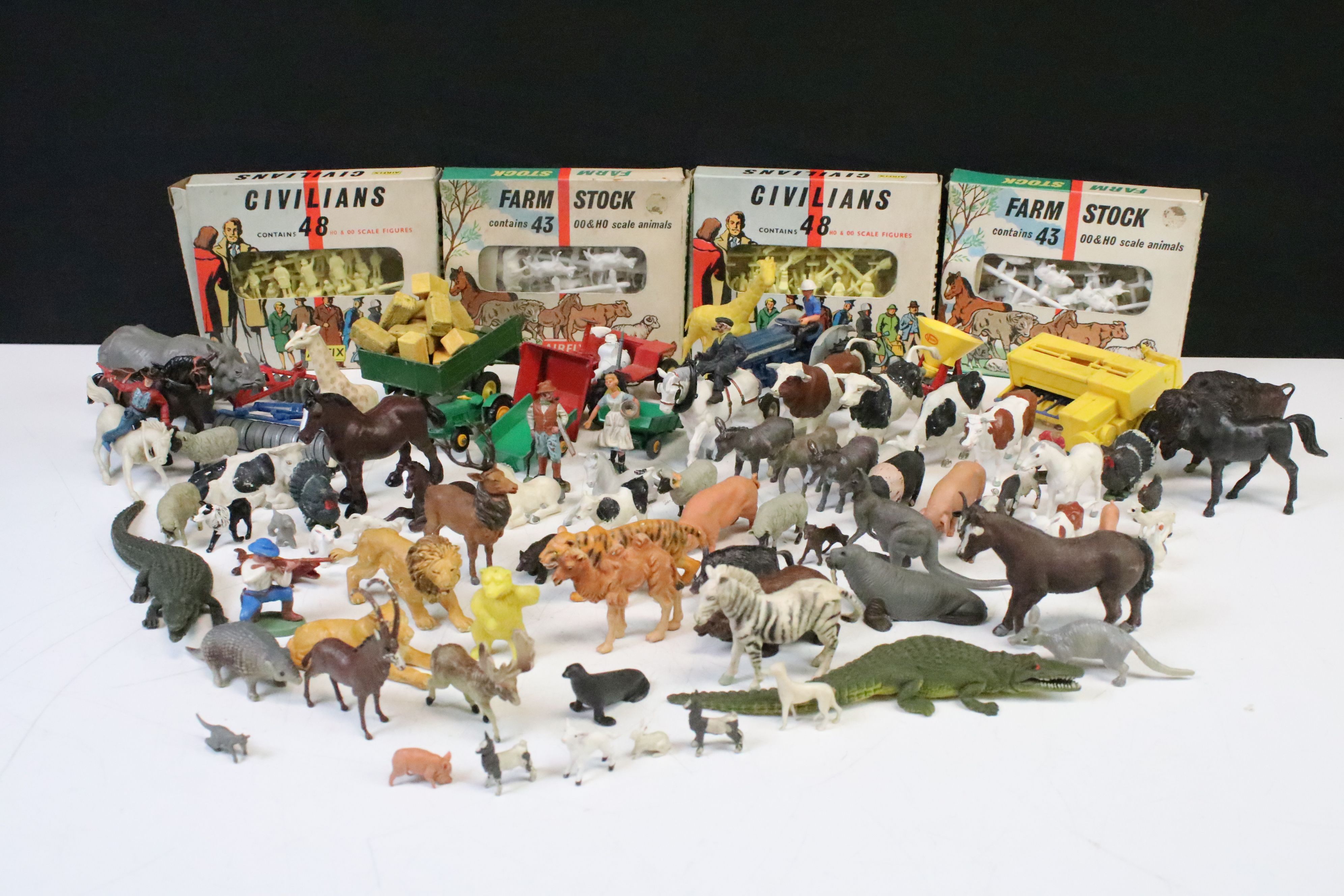 Collection of Britains plastic and diecast farming figures, models and accessories plus 4 x boxed