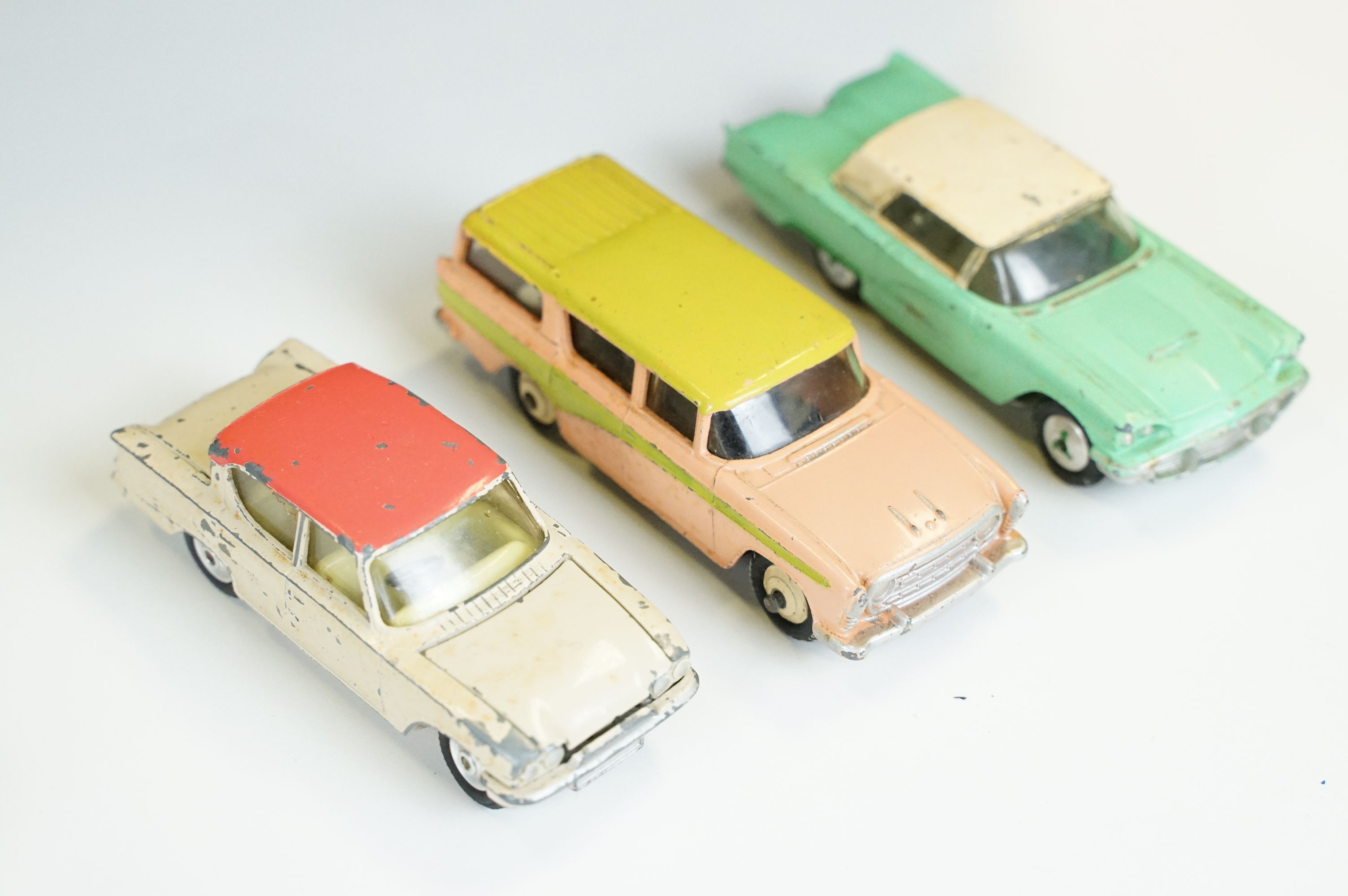 35 Mid 20th C play worn diecast models to include Dinky, Triang & Corgi examples, featuring Triang - Image 4 of 13