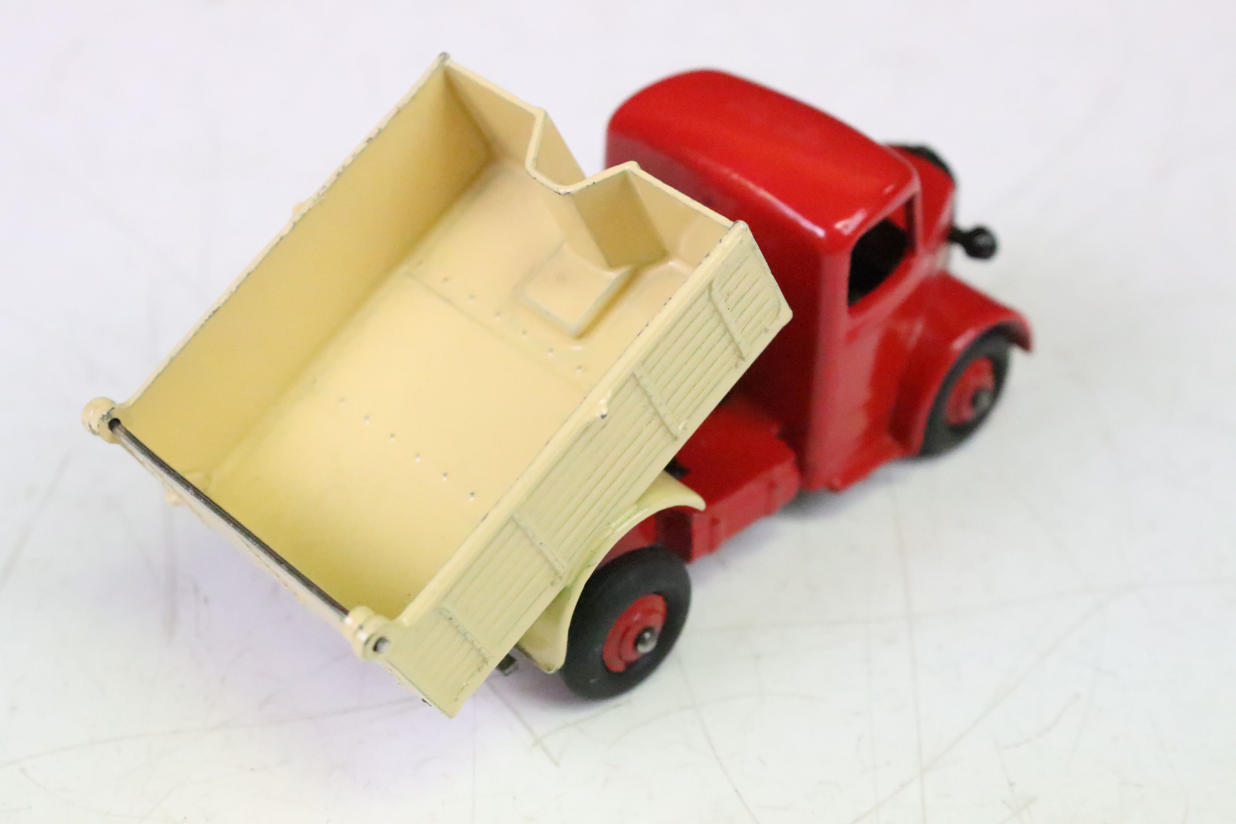 Four boxed Dinky diecast models to include 255 Massey Tunnel Police Van, 282 Duple Roadmaster Coach, - Image 7 of 17