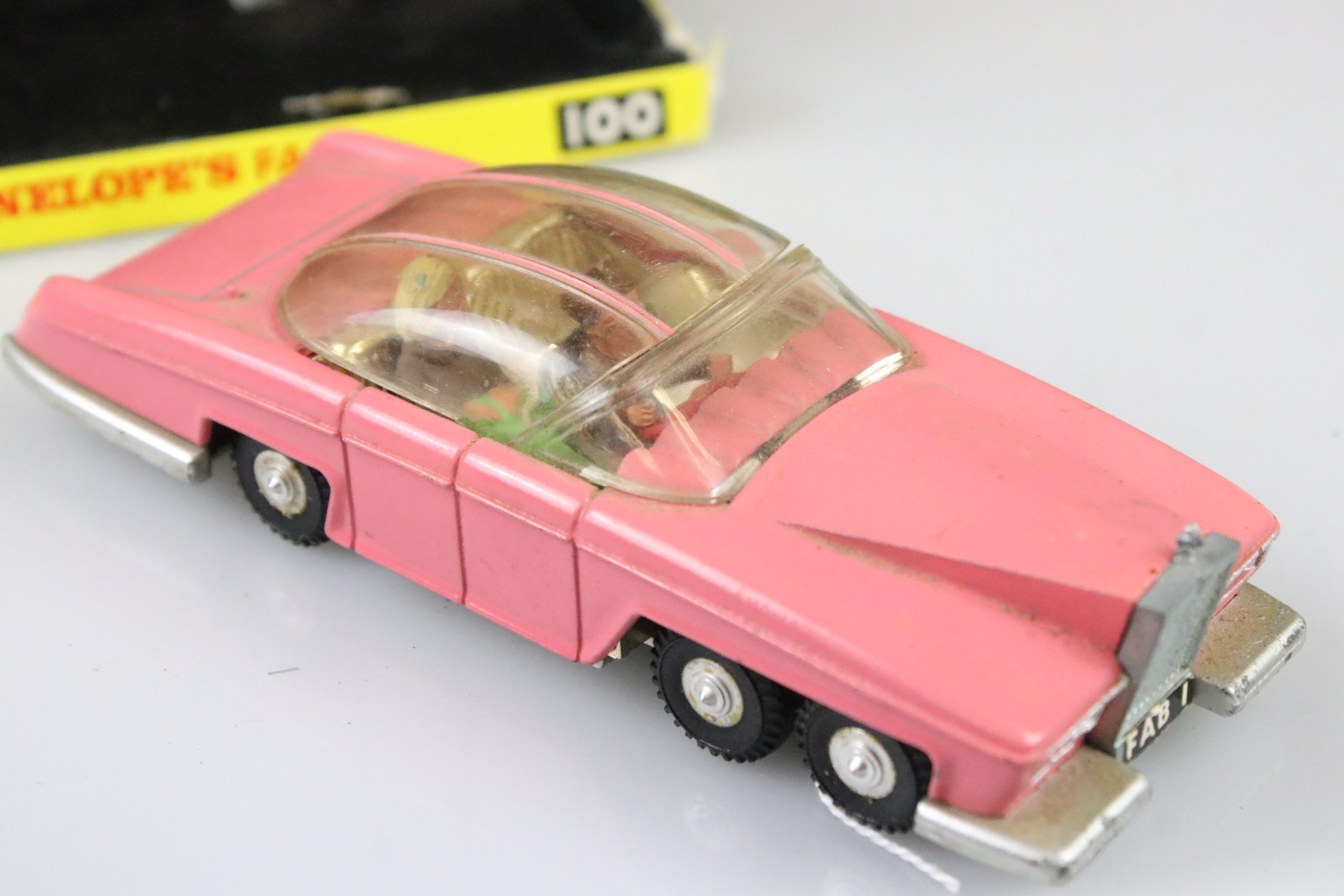 Boxed Dinky Thunderbirds 100 Lady Penelope's Fab 1 diecast model with both figures, no rocket or - Image 4 of 7