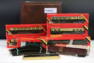 Group of OO gauge model railway to include boxed Hornby R761 GWR Kneller Hall locomotive, boxed