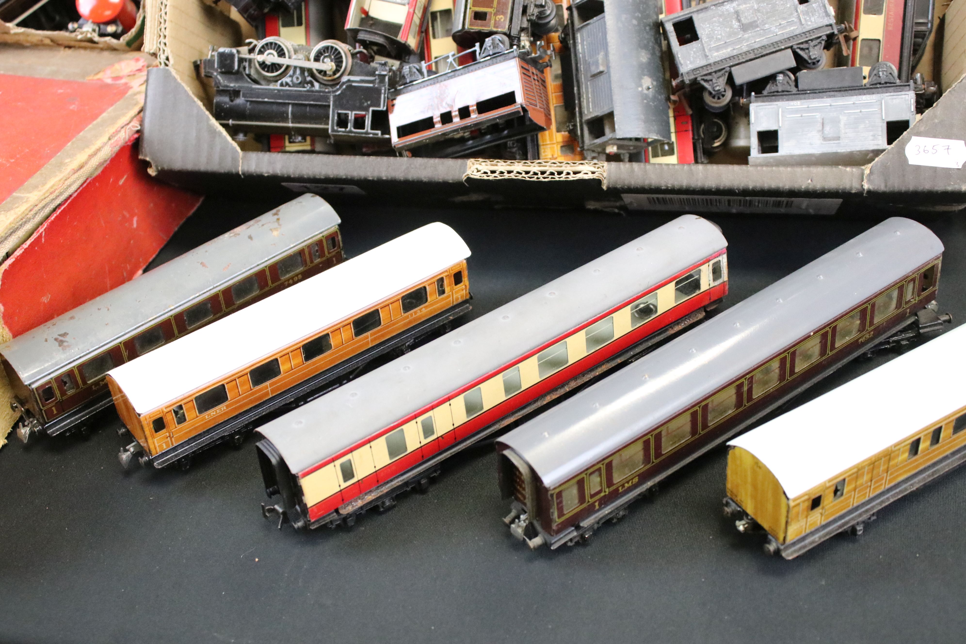 Quantity of TTR model railway to include over 70 unboxed items of rolling stock featuring coaches, - Image 2 of 8