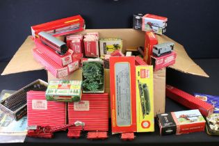 Collection of Hornby Dublo and OO gauge model railway to include boxed 2234 Deltic Diesel Electric