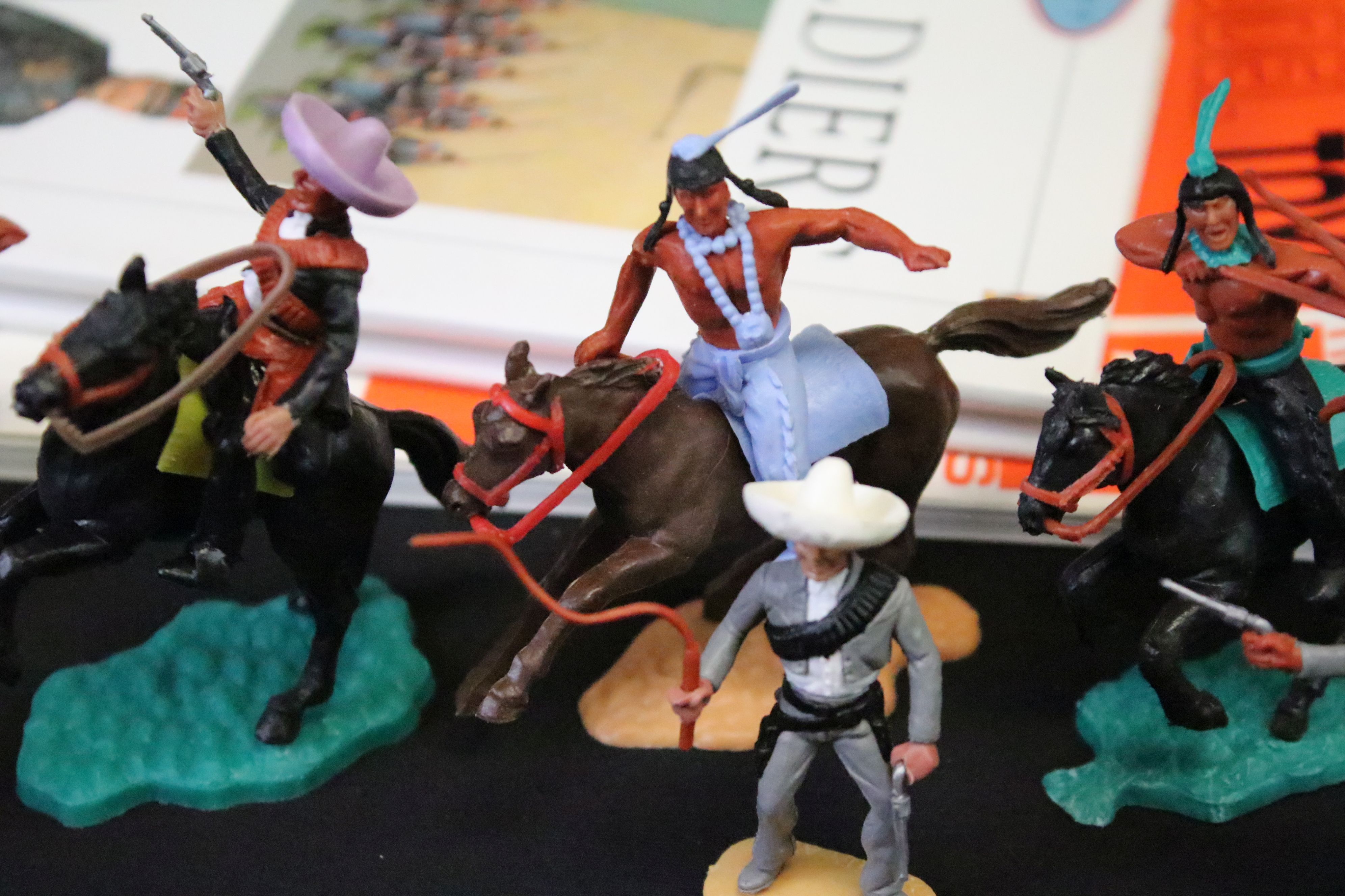 Large collection of Timpo Toys plastic figures, mainly Wild West & Mexican examples, to include - Image 6 of 12