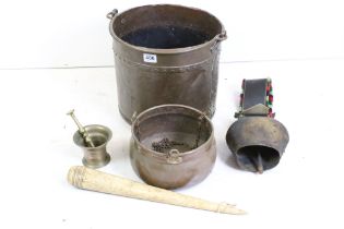 19th Century copper coal bucket with studded decoration and brass loop handle (approx 33cm high -