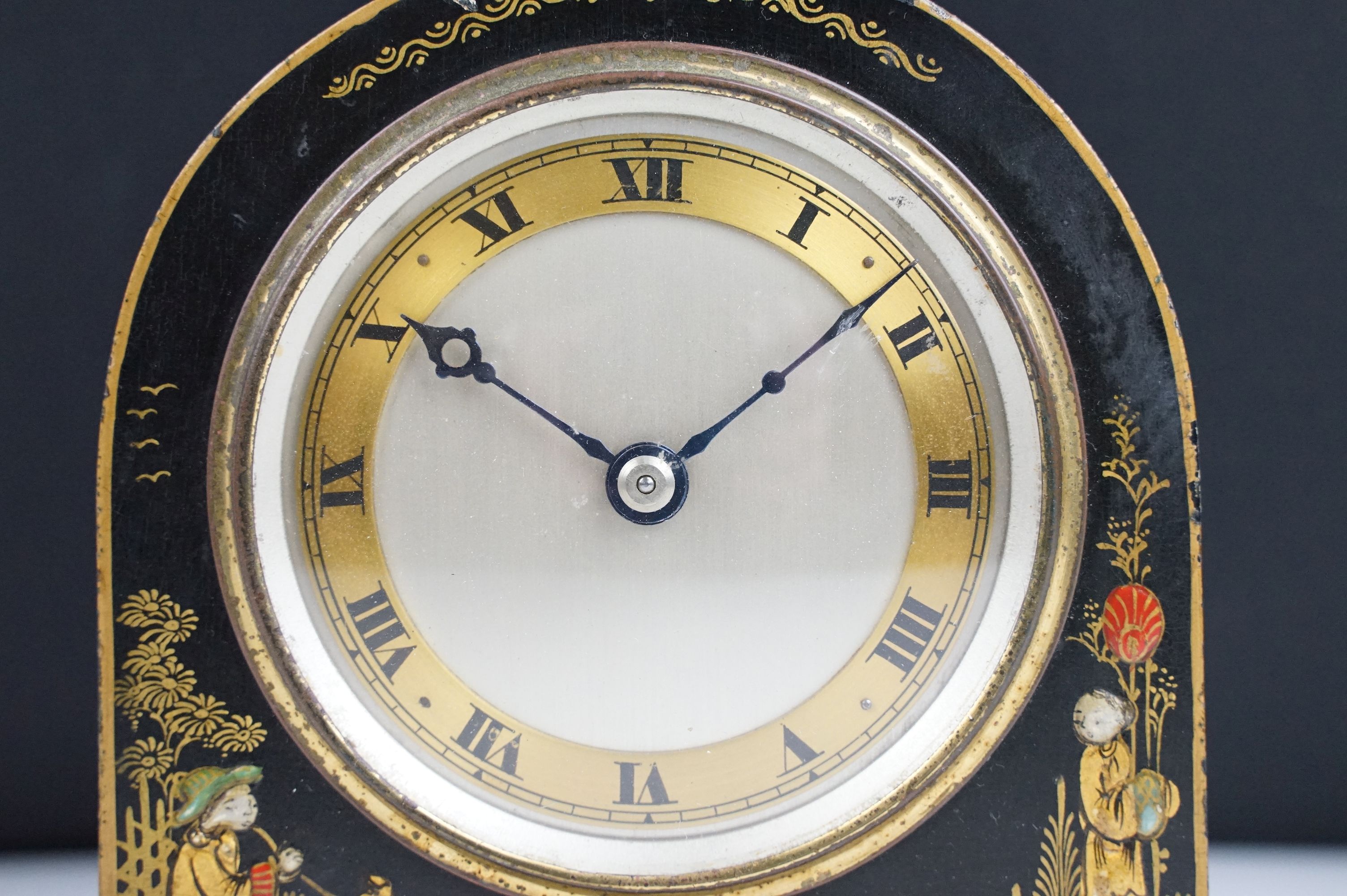 Domed Mantle Clock with Japanese Chinoiserie decoration, the gilt dial with Roman numerals. ( - Image 3 of 10