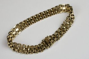 A hallmarked 9ct yellow gold ladies bracelet