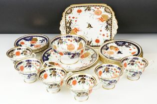 Shelley ' Ashbourne ' pattern tea set for six, pattern no. 8524, to include 6 teacups & saucers, 6