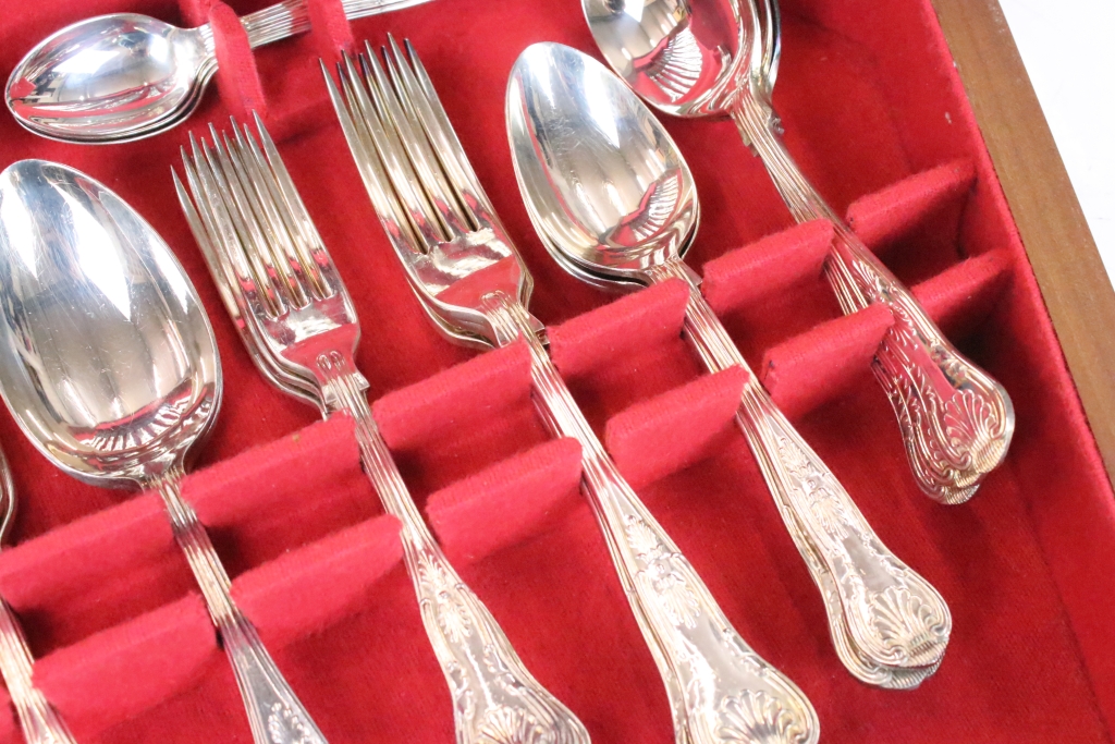 A canteen of silver plated cutlery. - Image 4 of 6