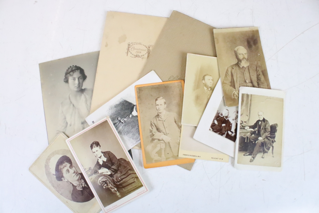 Large collection of Victorian CDV / carte de visite photographs, housed within six leather albums - Image 22 of 23