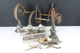 Four 19th century servants bells (tallest approx 26cm overall), together with a quantity of