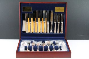 Viners Parish collection cutlery canteen filled with silver plated cutlery with moulded handles, set