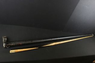 Joe Davis 'Champion Cue' snooker cue, housed within a Burroughes & Watts metal case