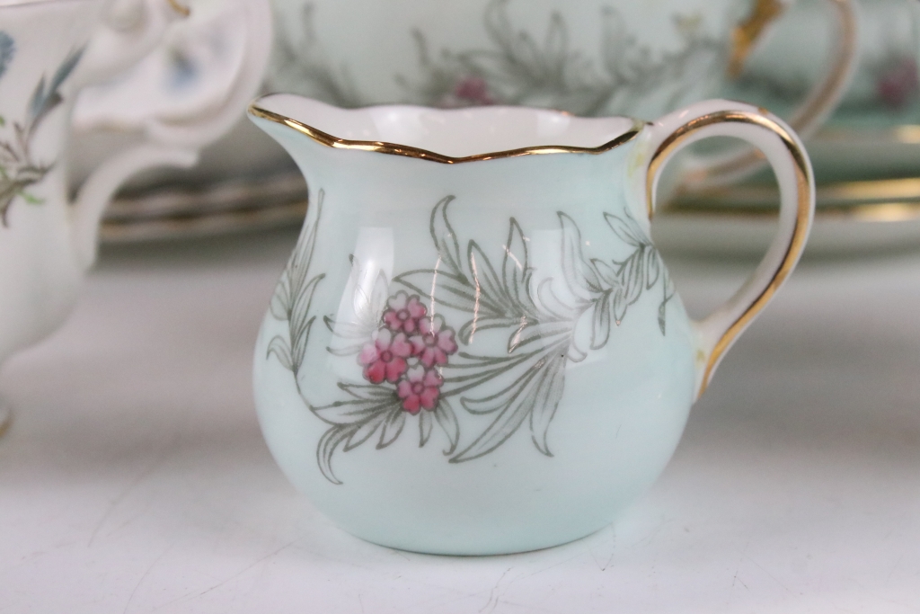 Hammersley & Co 'Petites Fleurs' tea set for two (2 cups & saucers, 2 tea plates, milk jug & sugar - Image 7 of 9