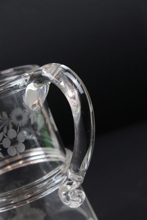 Late Georgian glass tankard of two tier construction having etched floral, grape vine and wheat - Image 4 of 5