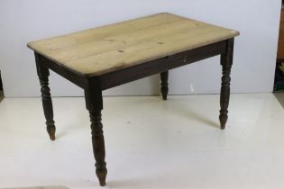 Victorian Pine Scrub Top Kitchen Table raised on turned legs, 121cm long x 81cm wide x 75cm high