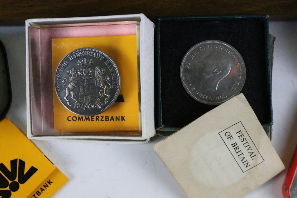 A collection of British and World coins to include pre decimal and silver examples together with - Image 4 of 10