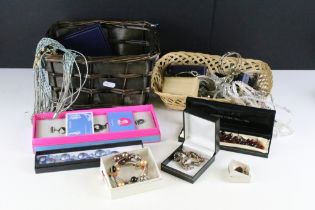 A collection of mainly contemporary costume jewellery to include silver examples.