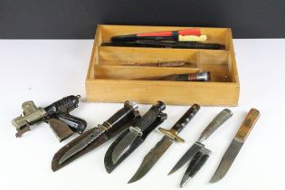 A collection of vintage knives to include William Rogers examples.