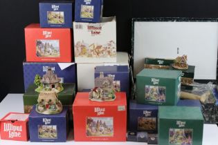 18 Boxed Lilliput Lane models to include The Pottery (L2123), Woodman's Retreat, Button Down (