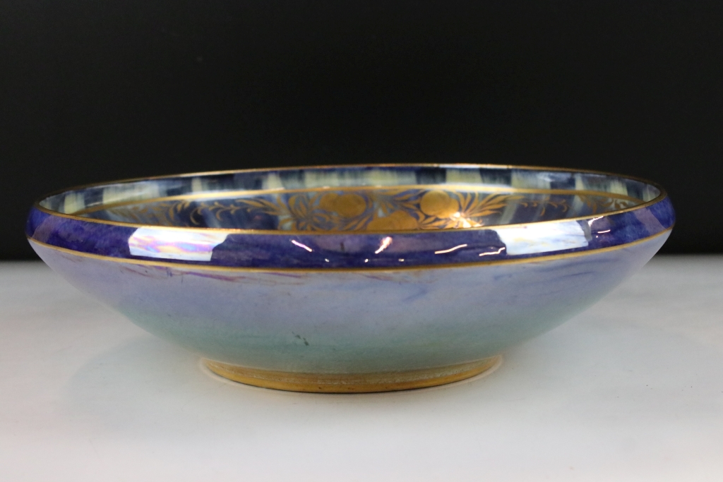 1920s Mintons lustre fruit bowl with fruit detailing to the centre together with a Fenton Ye Olde - Image 8 of 8