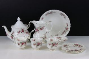 Royal Albert ' Lavender Rose ' tea set to include teapot & cover, 12 cups & saucers, 12 tea