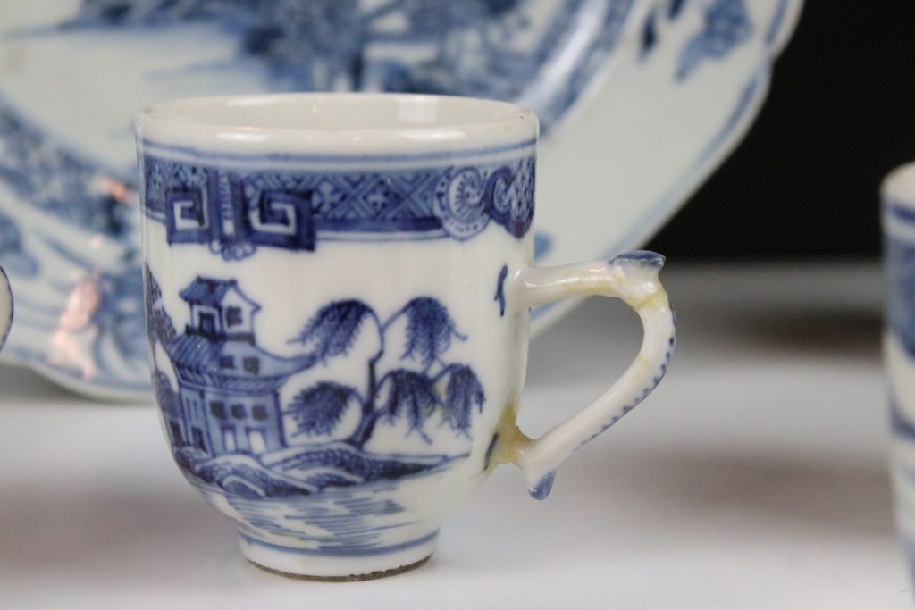 Selection of Chinese blue and white ceramics to include five 19th Century tea cups, a blue and white - Image 7 of 14