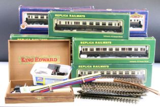 11 Boxed OO gauge items of rolling stock, all coaches, includes 7 x Bachmann (39027D, 34075,