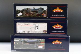 Three boxed Bachmann OO gauge locomotives to include 32302 2251 Collett Goods 2277 BR Lined green