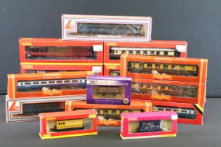 15 Boxed OO gauge items of rolling stock to include 13 x Hornby featuring R4519, R4520, R4521,