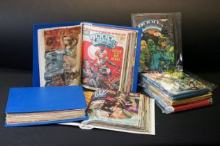 Comics - Collection of various 2000 AD Judge Dredd related comics and annuals to include 3 x folders