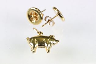 Pair of 9ct yellow gold stud earrings modelled as buttons, post and butterfly ear fittings; and a