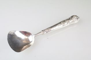 George IV silver ice cream spade, shell and scroll waisted handle, repoussé makers John Thropp,