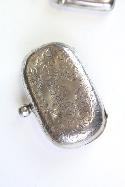 Selection of silver hallmarked items to include a twin handled tea strainer (hallmarked London - Image 3 of 10