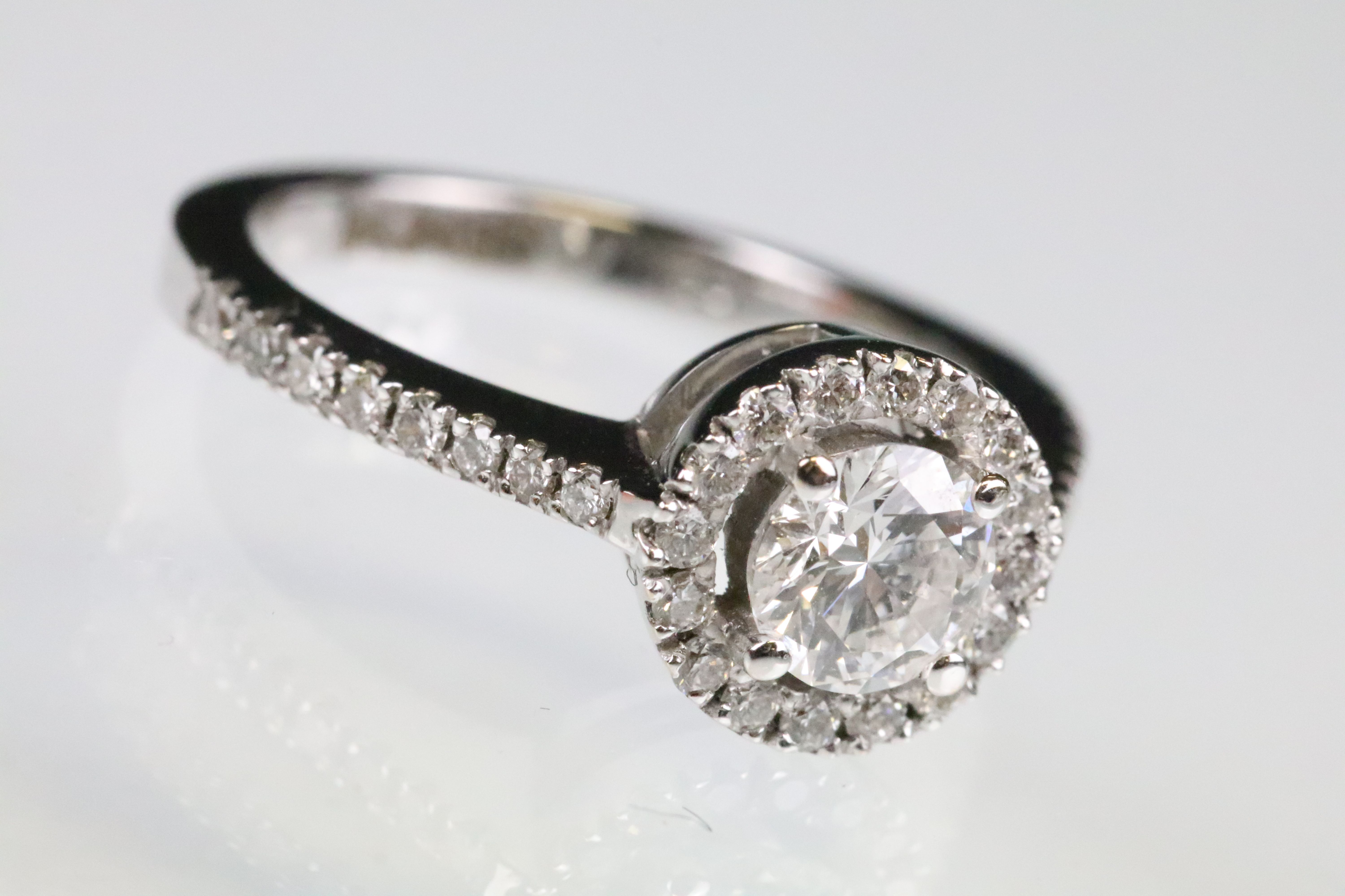 Diamond 18ct white gold halo cluster ring, the round brilliant cut diamond to centre weighing approx - Image 4 of 7